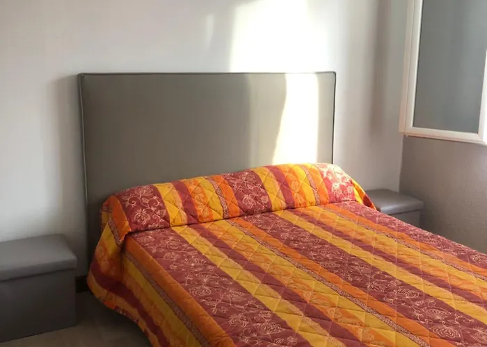 فندق مبيت وإفطار Chez Grand Mere 3*