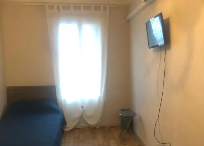 فندق مبيت وإفطار Chez Grand Mere